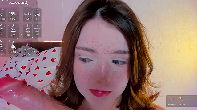 lexxxxxxi online show from June 13, 7:00 pm