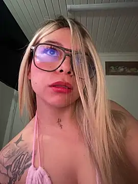 CristalGmez online show from December 20, 3:21 am