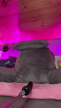 DanaeJustine online show from April 8, 10:01 pm