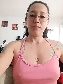 emilypoppy3 online show from April 7, 9:50 pm