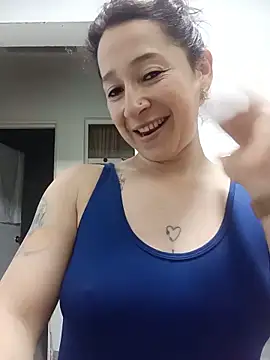 emilypoppy3 online show from May 16, 12:24 am