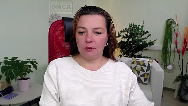 Snapshot of Lily_flower7 chatting on September 11, 6:14 am Lily flower7 online show from September 11, 6:14 am