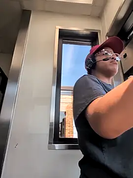 Synfulsymone9 online show from April 12, 3:48 pm