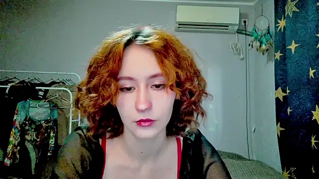 JoannaTompson online show from April 26, 1:47 am