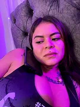 Chloe  and  Ivana  xxx online show from November 6, 8:59 pm