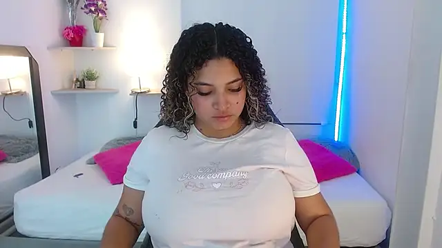 Julia Boobs online show from October 20, 12:19 pm