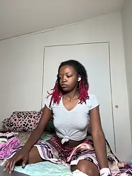 minimama69 online show from June 6, 9:37 am