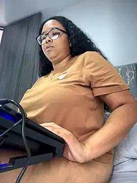 XMara online show from October 16, 5:15 pm