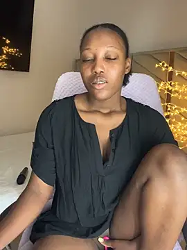 Snapshot of kellya_ chatting on October 18, 12:25 am kellya online show from October 18, 12:25 am