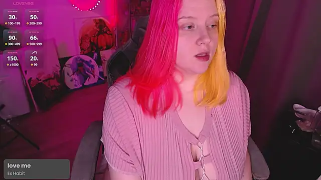 lissamuff online show from April 7, 4:31 pm