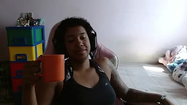 TiffanyRoouse online show from November 8, 2:55 pm