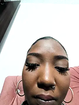 Snapshot of lilit_kyteler chatting on October 19, 2:13 am lilit kyteler online show from October 19, 2:13 am
