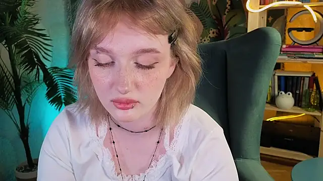 ELLIEJAY online show from April 10, 6:30 am