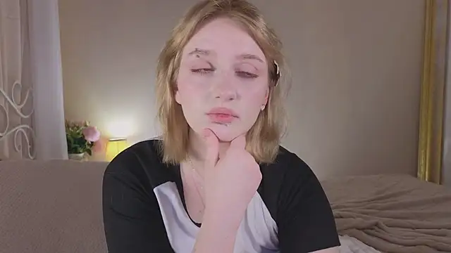 ELLIEJAY online show from February 22, 6:58 am