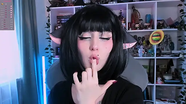 ohclementine online show from December 4, 9:44 am