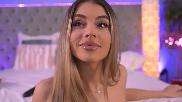 HaileyMadow online show from October 15, 6:49 am