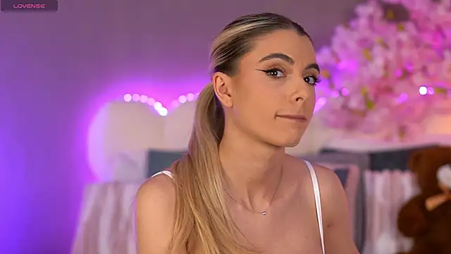 HaileyMadow online show from June 6, 6:41 am