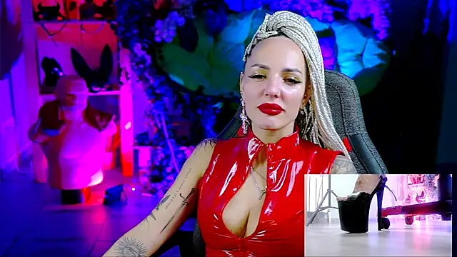 MonicaMaxwel online show from November 17, 1:23 pm