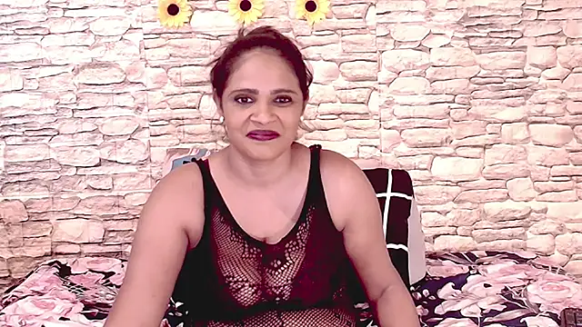 Luciousindian69 online show from February 26, 8:02 am