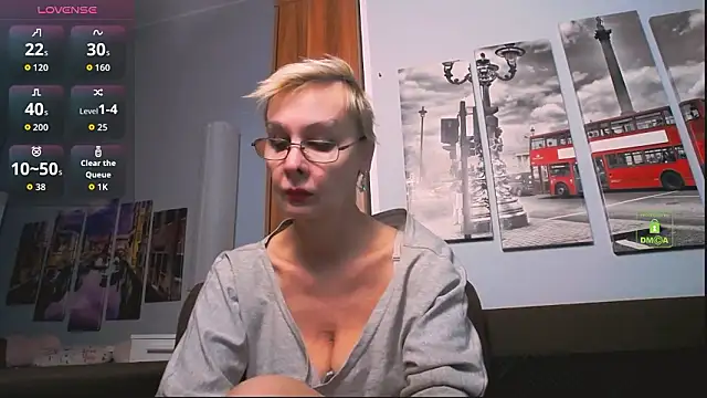 HelgaHimmell online show from March 7, 3:30 pm