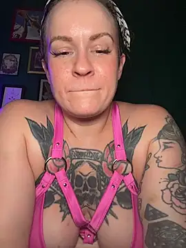quinnmariexo online show from July 11, 10:32 pm