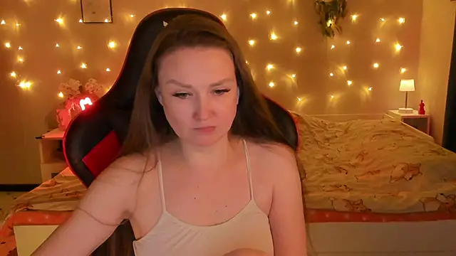 desperatehousewife   online show from May 25, 7:24 pm