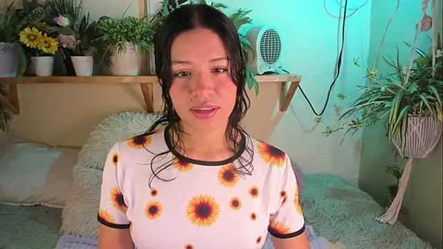 MiaaRose online show from July 28, 6:20 pm