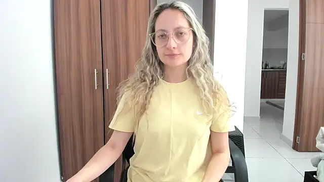 Adele johnsonn1 online show from September 15, 3:31 pm