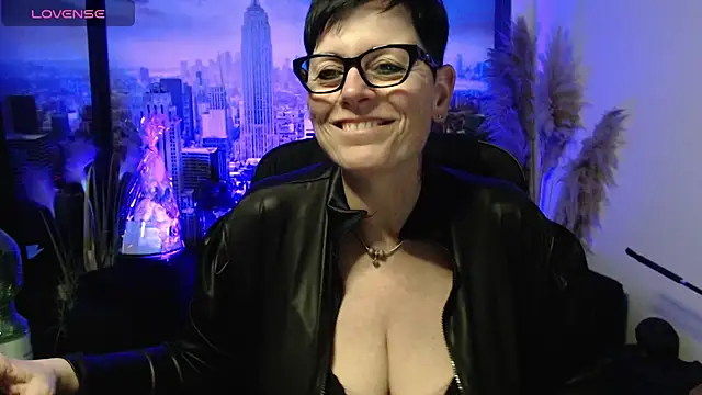 ninarandmann online show from May 19, 2:02 pm
