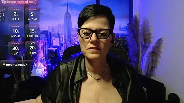 ninarandmann online show from May 6, 5:39 pm