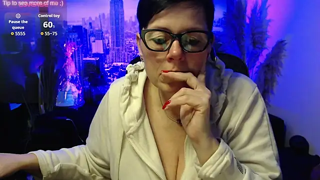 ninarandmann online show from May 5, 5:38 pm