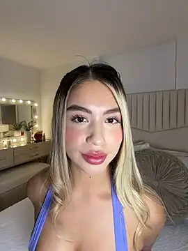  laura 02 online show from April 5, 7:35 pm