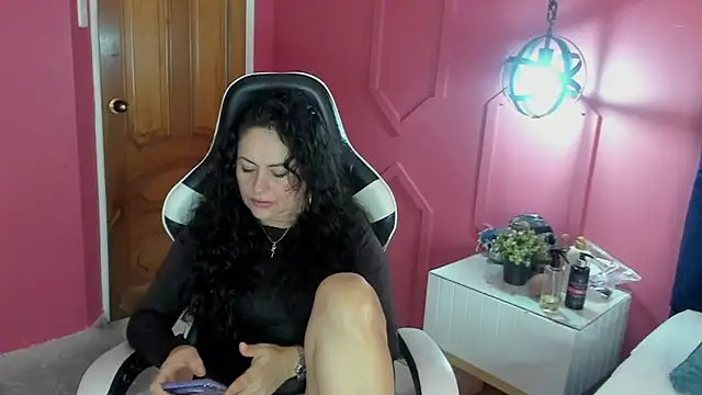 hanny milf online show from May 31, 12:44 pm