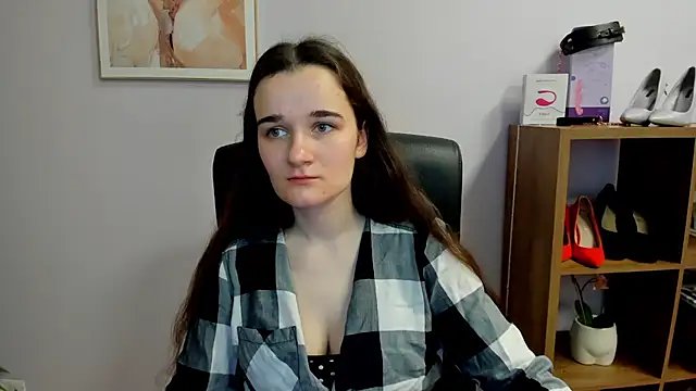 KateDelight online show from February 28, 8:03 am