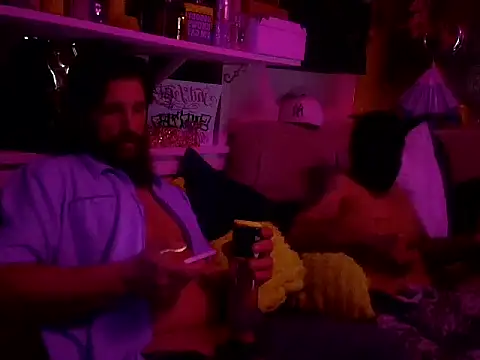 Armyexhibitionistvet online show from March 10, 7:45 am