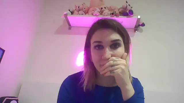 Snapshot of Icy__Diamond chatting on October 20, 4:21 pm Icy Diamond online show from October 20, 4:21 pm
