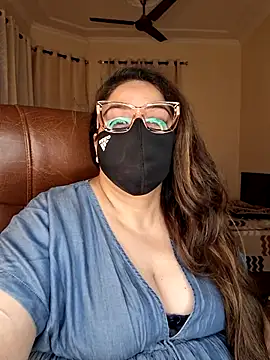 SEXY-Sardarni online show from May 30, 3:31 pm