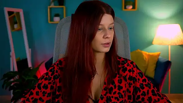 NicoleMun online show from March 7, 4:25 pm