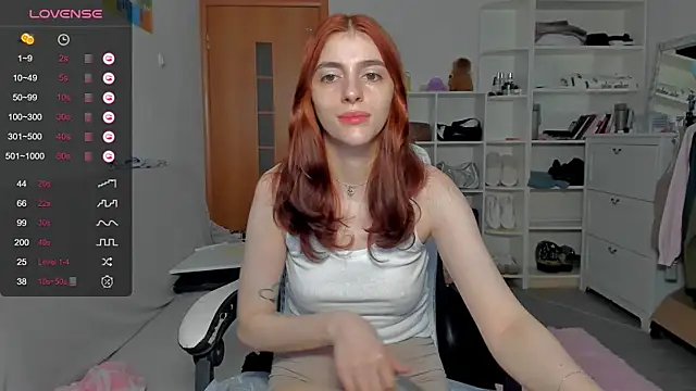 broosnica1 online show from May 24, 11:53 am