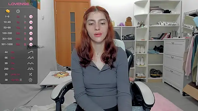 broosnica1 online show from May 26, 1:54 pm