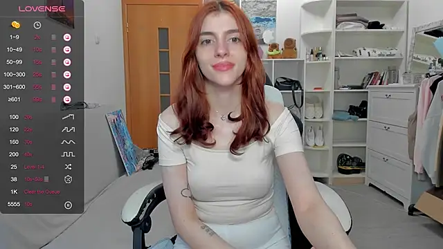broosnica1 online show from June 30, 10:48 am