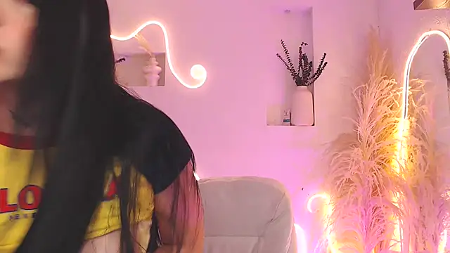 ViolettaHotLatin  online show from June 23, 12:47 pm