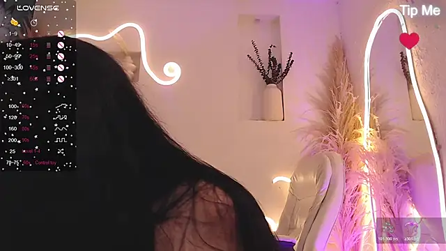 ViolettaHotLatin  online show from March 6, 1:06 pm