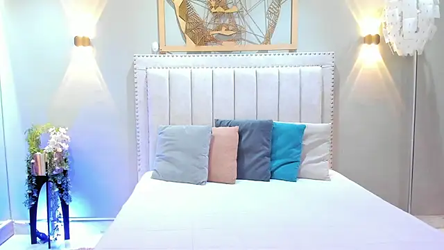  LaraMom  online show from March 28, 8:08 pm