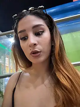 Mon Cherry online show from March 29, 1:48 am