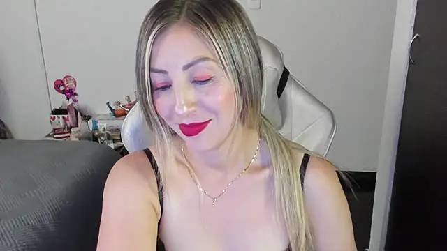 Andreina Suann online show from November 19, 1:55 pm