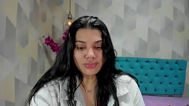 Snapshot of LindaBreeS chatting on October 19, 5:59 pm LindaBreeS online show from October 19, 5:59 pm