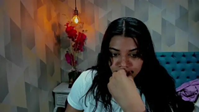 LindaBreeS online show from March 7, 4:58 pm