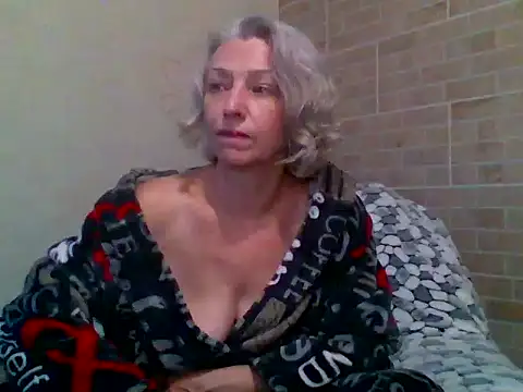 Lorie Carrie online show from December 4, 1:13 pm