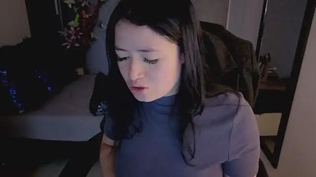 almma shy online show from December 5, 1:56 pm